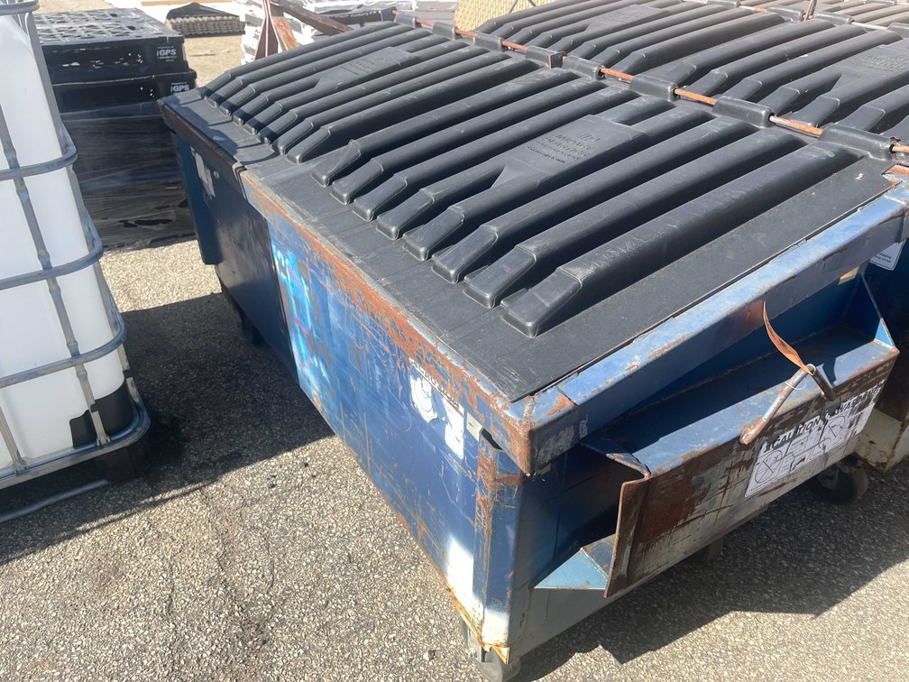 Dumpster On Wheels (O7)