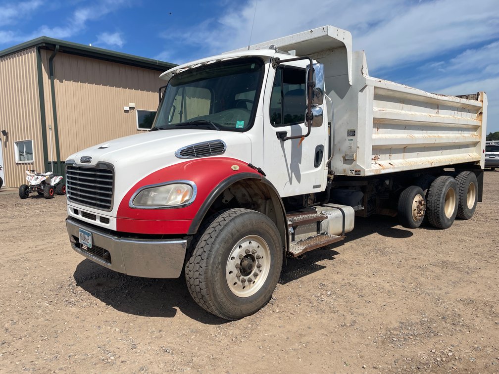 2008 Freightliner Dump Truck (Has MN Title)