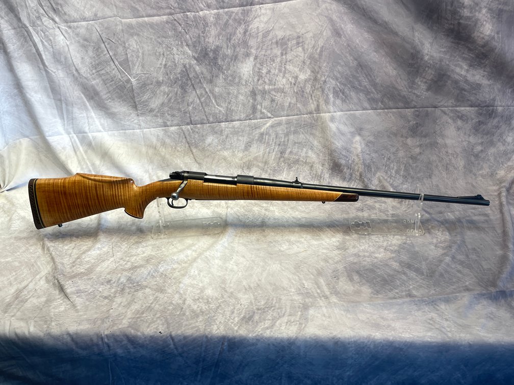 Winchester Model 70 Bolt Action 30-06 Rifle SN: 195588 (Princeton, MN)