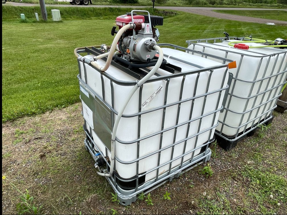 250-Gallon Poly Tote with Gas Powered Pump