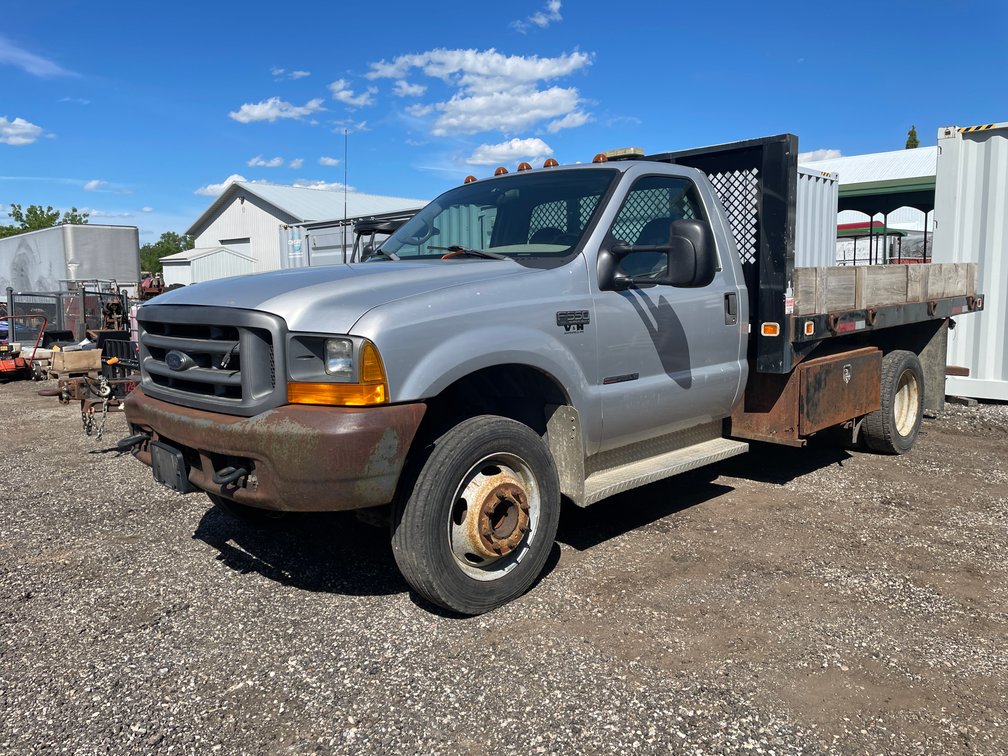 2000 Ford F-550 XL Superduty Flatbed Truck (Has WI Title)