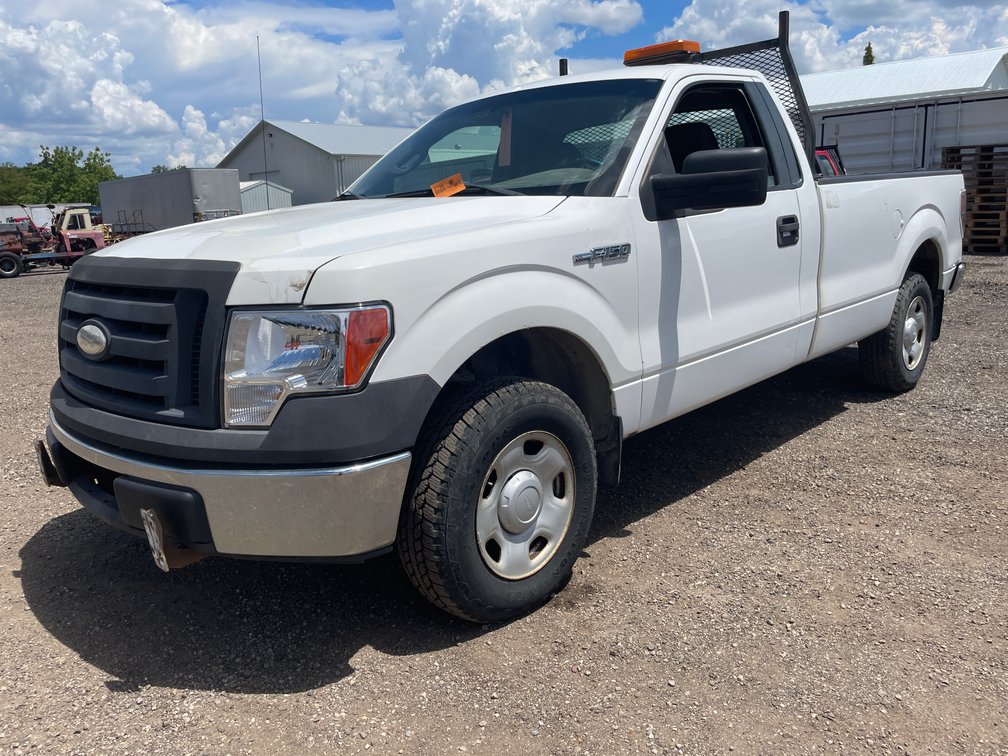 2009 Ford F-150 XL Pickup Truck (Has WI Title)