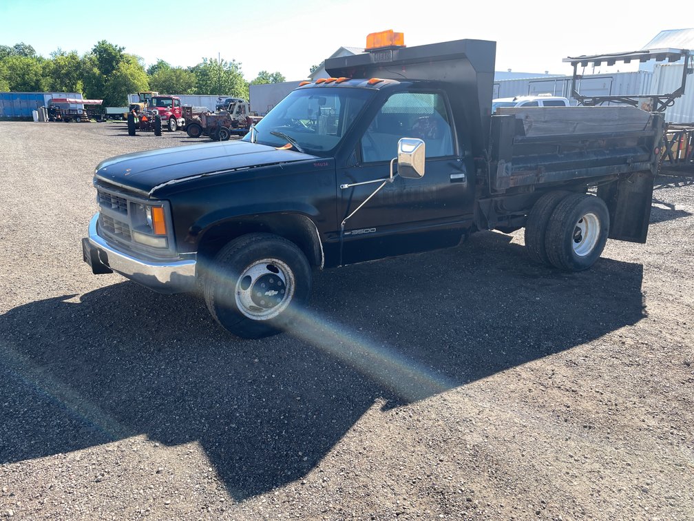1997 Chevy 3500 Dump Truck (Has WI Title)