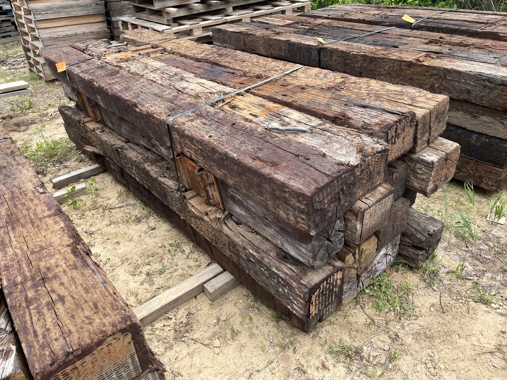 Bundle of (16) Railroad Ties