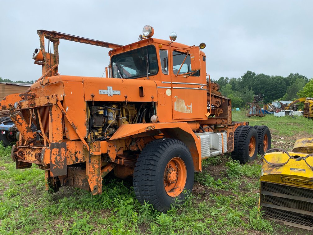 Oshkosh Semi Tractor  (No Title for Parts Only)