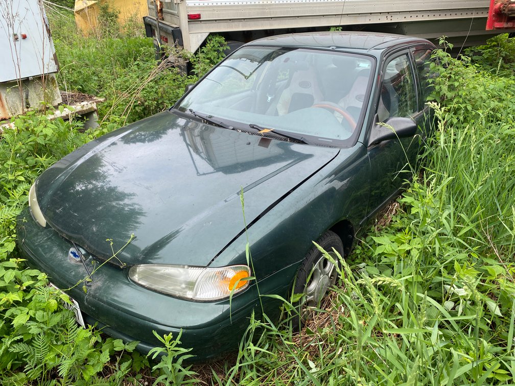 2001 Chevy Geo Prizm (No Title) (For Parts Only)