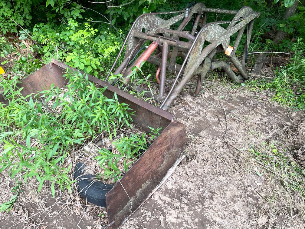 All Hydraulic Loader  Off a Ford Series Tractor