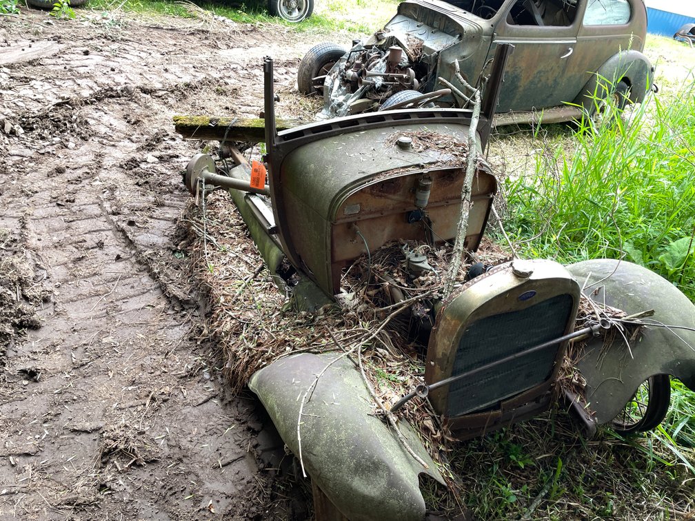(2) 1928-1931 Ford Model A for Parts (No Titles, For Parts)