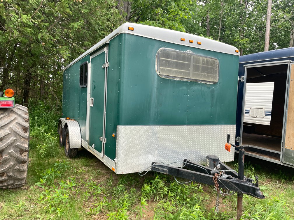 1999 Wells Cargo 16' Tandem Axle Enclosed Trailer (No Title, For Parts)