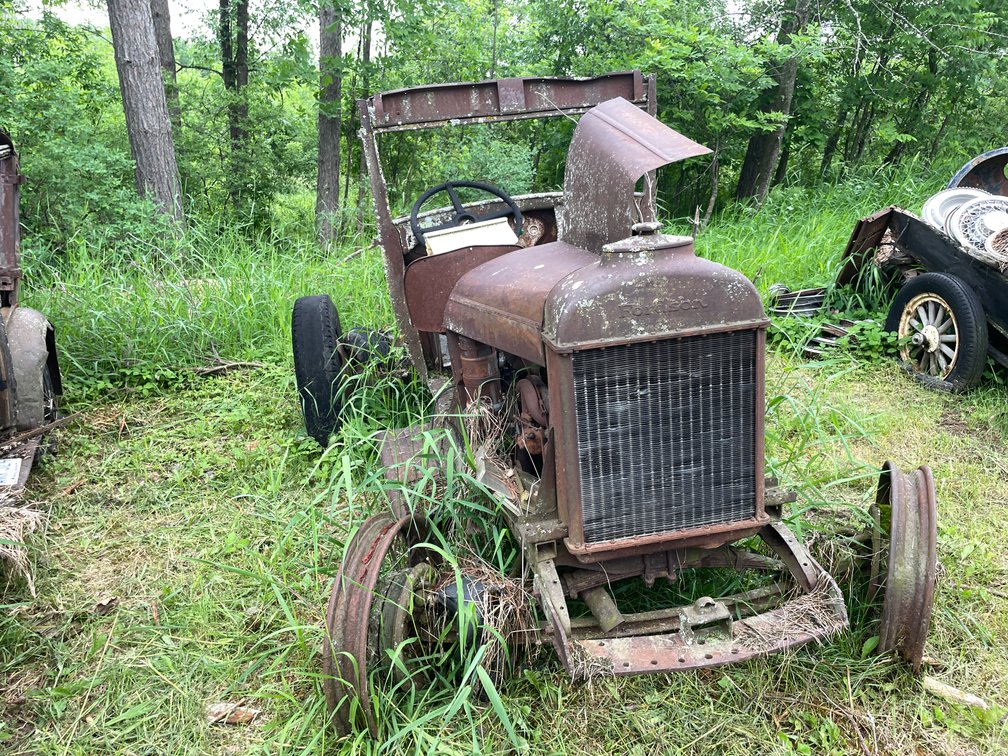 (2) 1928-1931 Ford Model A Vehicles (No Titles, For Parts)
