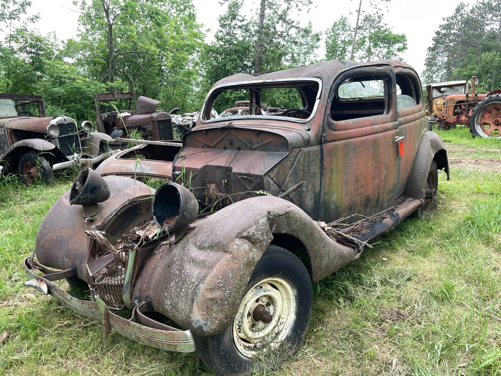 1937 Or 1938 Ford 2-Door Sedan (No Title, For Parts)