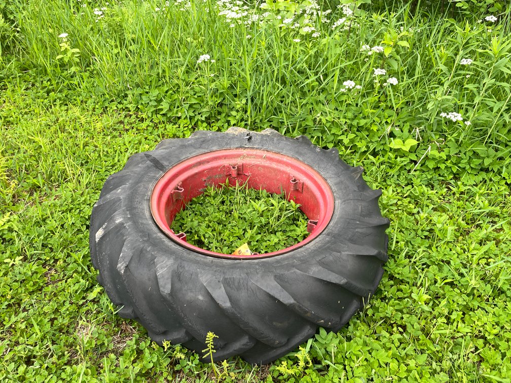 13.6-28 Tractor Tire