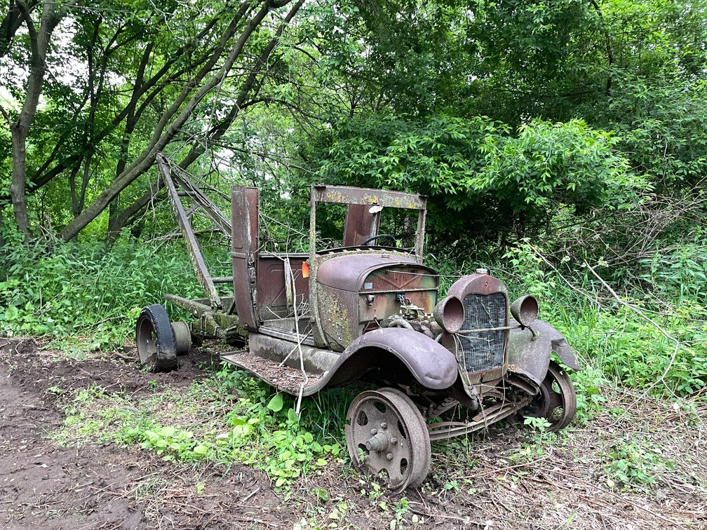 1930's Era Ford Wrecker (No Title, For Parts)
