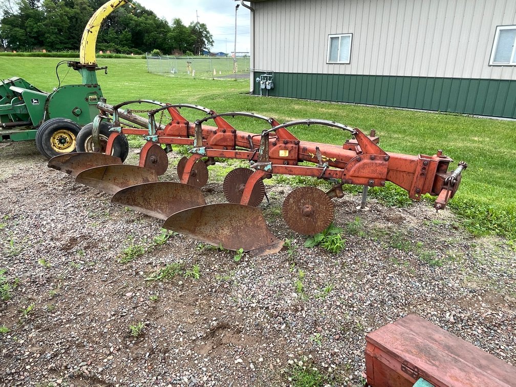 Kvernelands 4 Bottom Plow