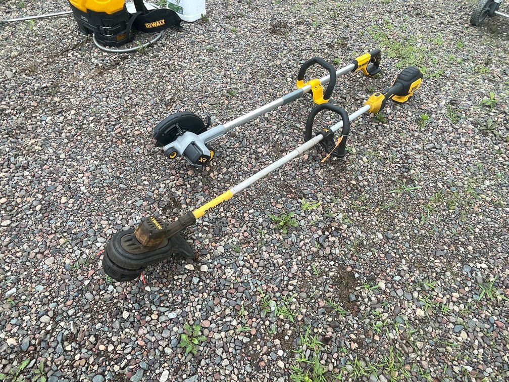 Dewalt 20-Volt Cordless Weed Whip and Edger