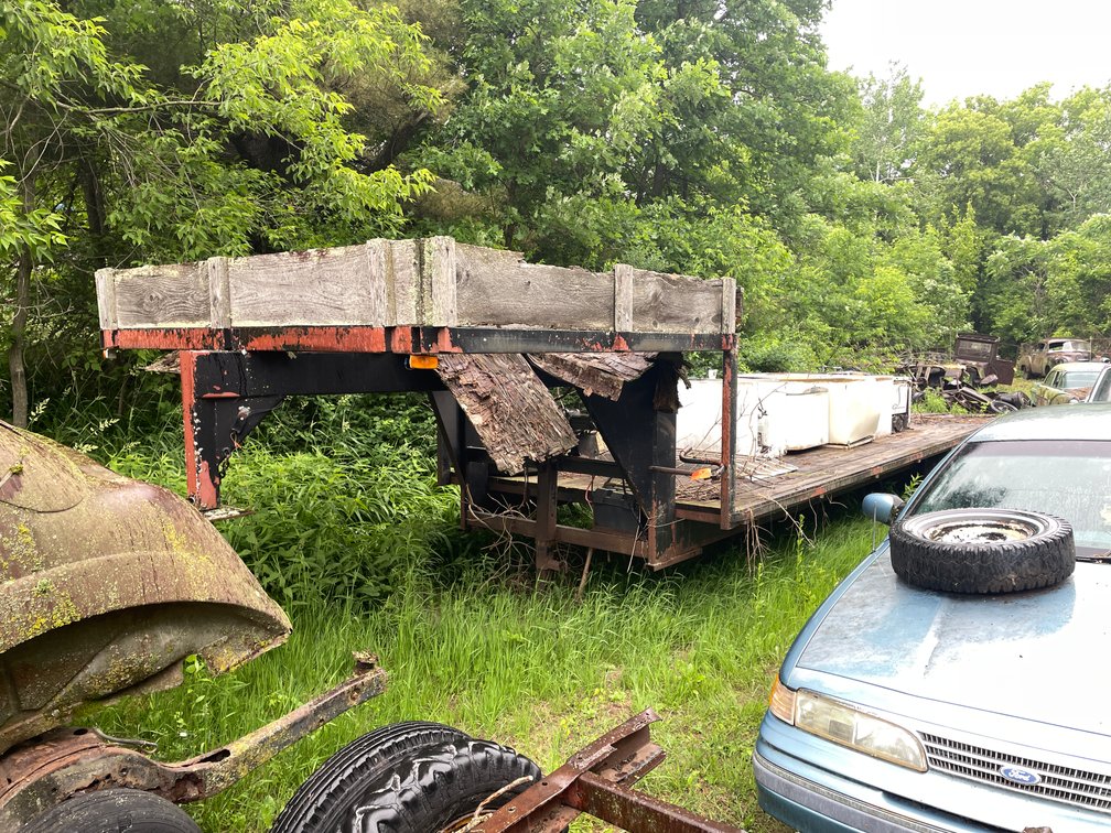 2001 43' 5th Wheel Tandem Axle Trailer (Has WI Title)