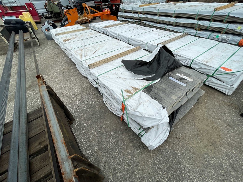 16' Bundle- Vista Dark Brown Slotted Composite Deck Boards (O8)