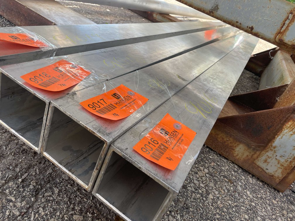 (1) Extruded Aluminum Square Tube Stock (CONTGREYRACK)