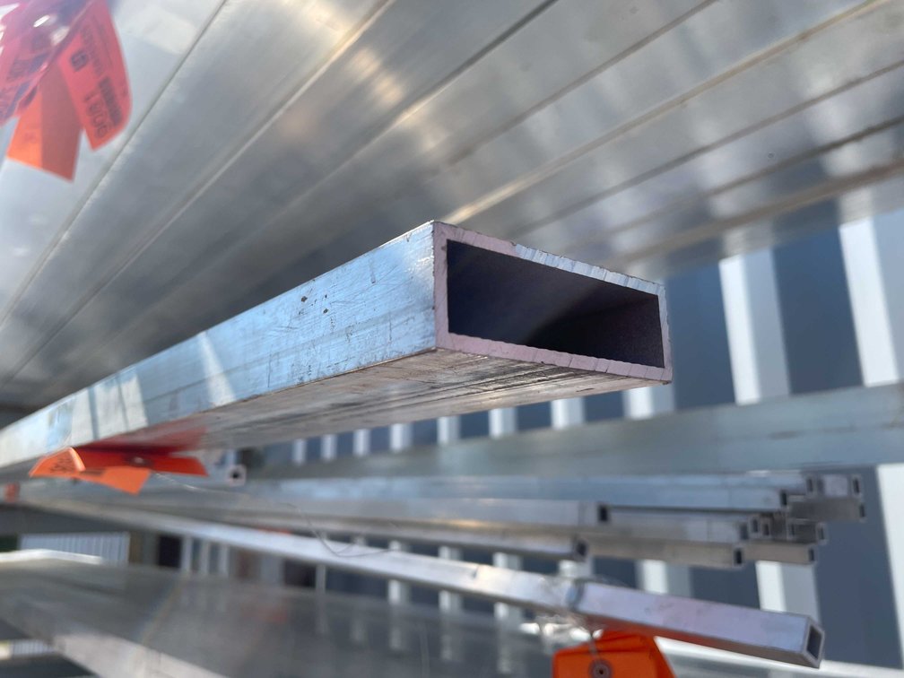 (1) Extruded Aluminum Rectangle Tube Stock (CONTGREYRACK)