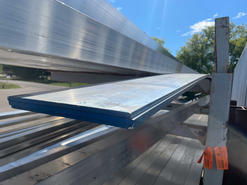 (1) 6061 Aluminum Extruded Flat Bar Stock (CONTGREYRACK)