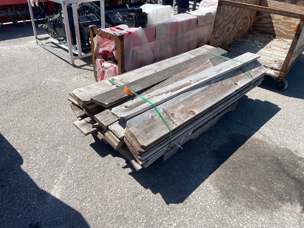 Pallet of Rustic Fence Boards (O10)