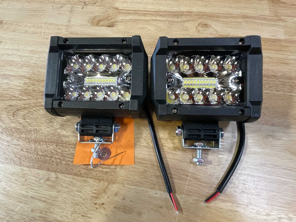(2) LED Worklights, 4" Long, 12/24vdc (PR13)