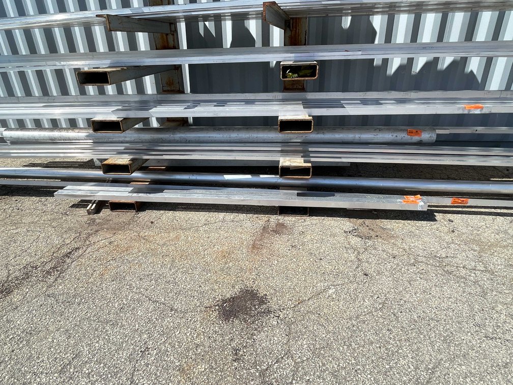 (1) Extruded Aluminum Rectangle Tube Stock (CONTGREYRACK)