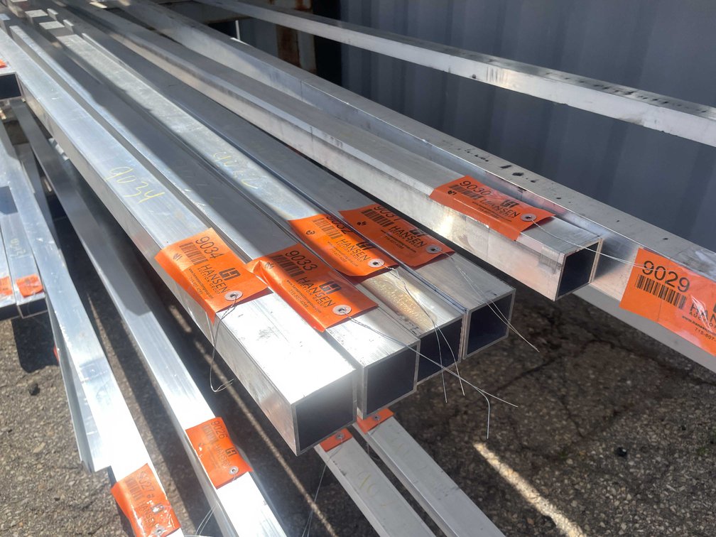 (1)Extruded Aluminum Square Tube Stock (CONTGREYRACK)