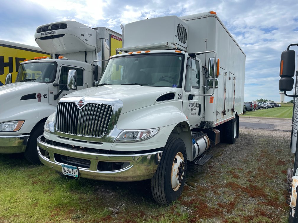2016 International 4400 Box Truck **Non-Runner** (Has MN Title)(Milaca, MN)