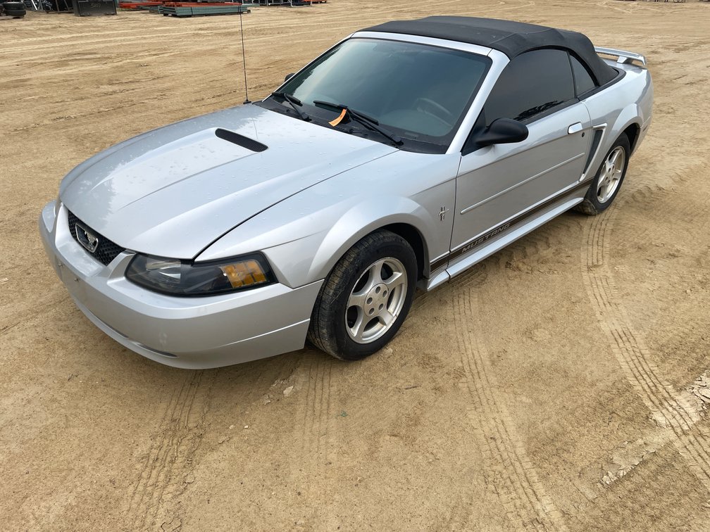 2002 Ford Mustang Convertible (Has IN Title)