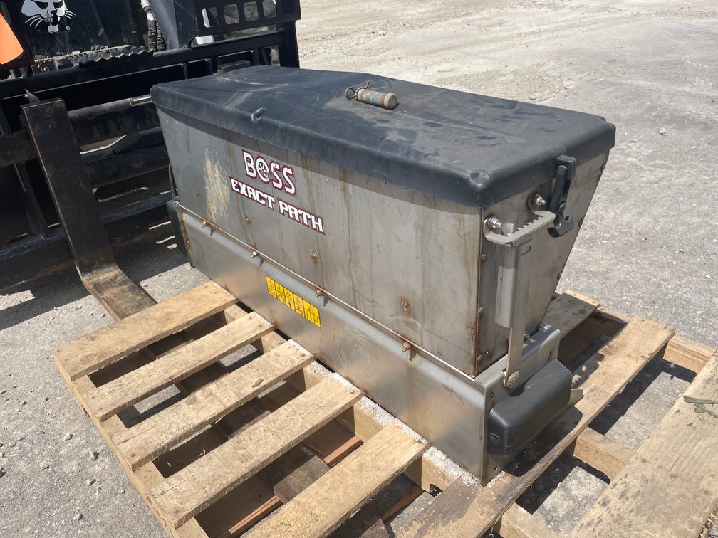 Boss Exact Path Broadcast Spreader