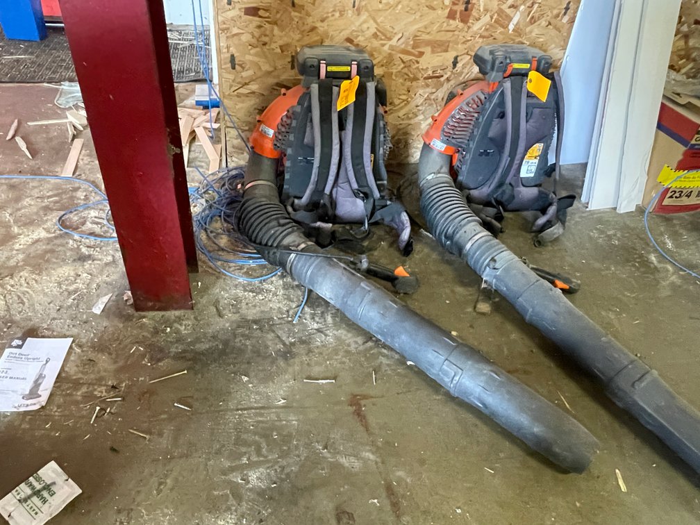 (1) Husqvarna 580BTS Mark II Backpack Blower