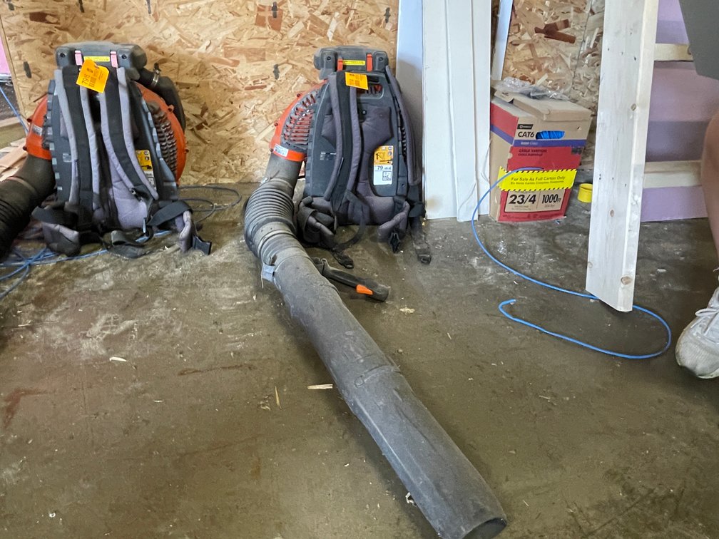 (1) Husqvarna 580BTS Mark III Backpack Blower