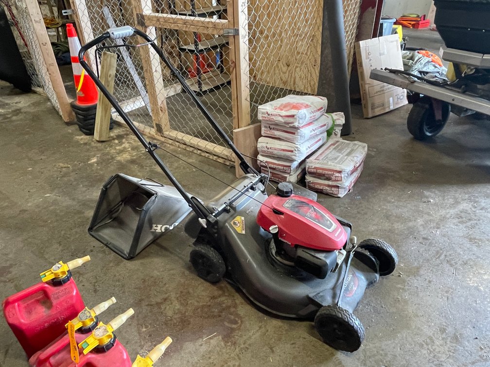 Honda HRN 216 Self Propelled Lawn Mower