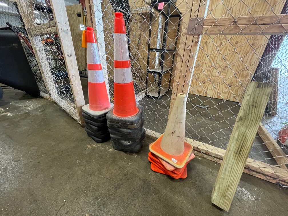 (21) Hi-Vis Traffic Cones