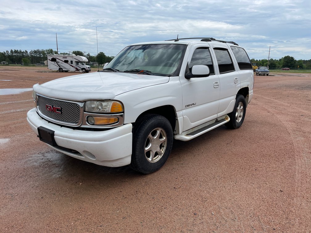 2002 GMC Denali SUV (Has WI Title) (Mosinee, WI)