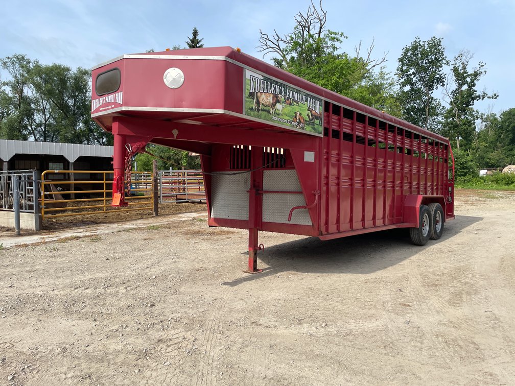 1997 Gooseneck Cattle Hauler Trailer (Has Wi Title)