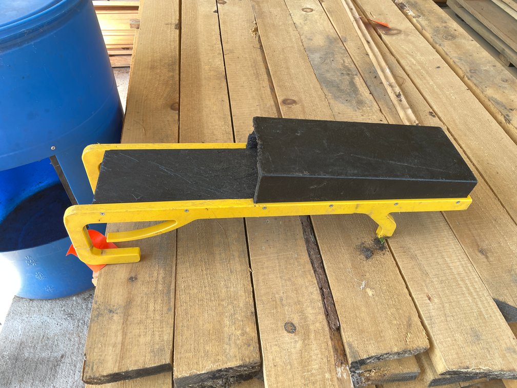 Hang-On Chainsaw Scabbard