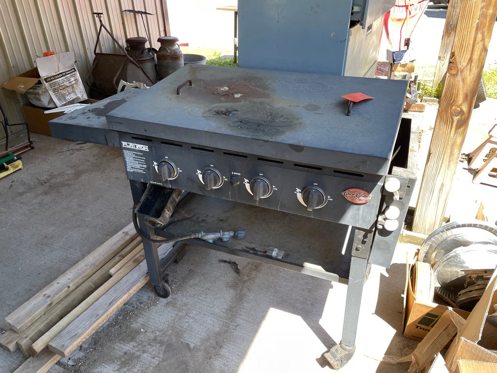 Char-Griller Flat Top Propane Grill