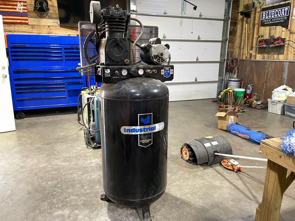 Industrial Air 80 Gallon Air Compressor