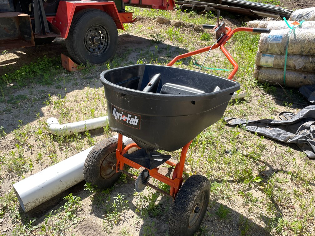 Agri-Fab Lawn Spreader