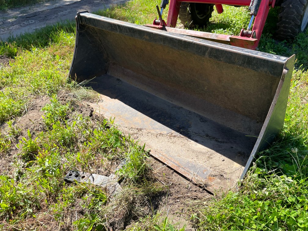 Universal Mount Skid Steer Bucket