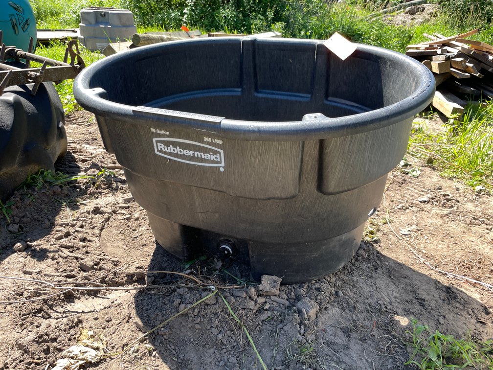 Rubbermaid Stock Tank