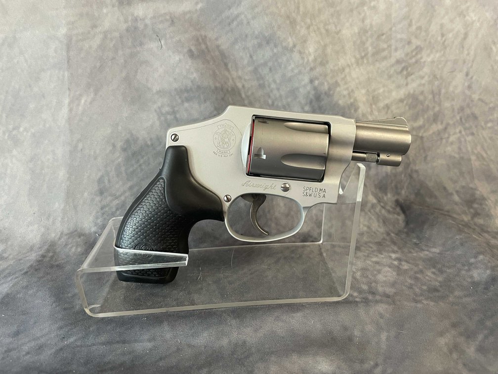 Smith & Wesson  M642 Hammerless 38 SPL  Revolver, SN: DRR5599