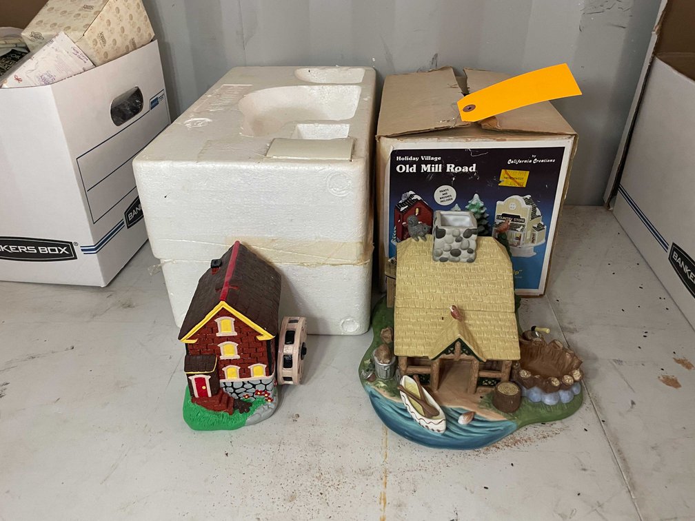 Holiday Decor (C1)