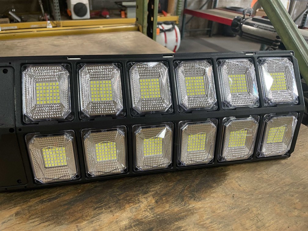 LED Parking Lot/ Yard Light (PR10)