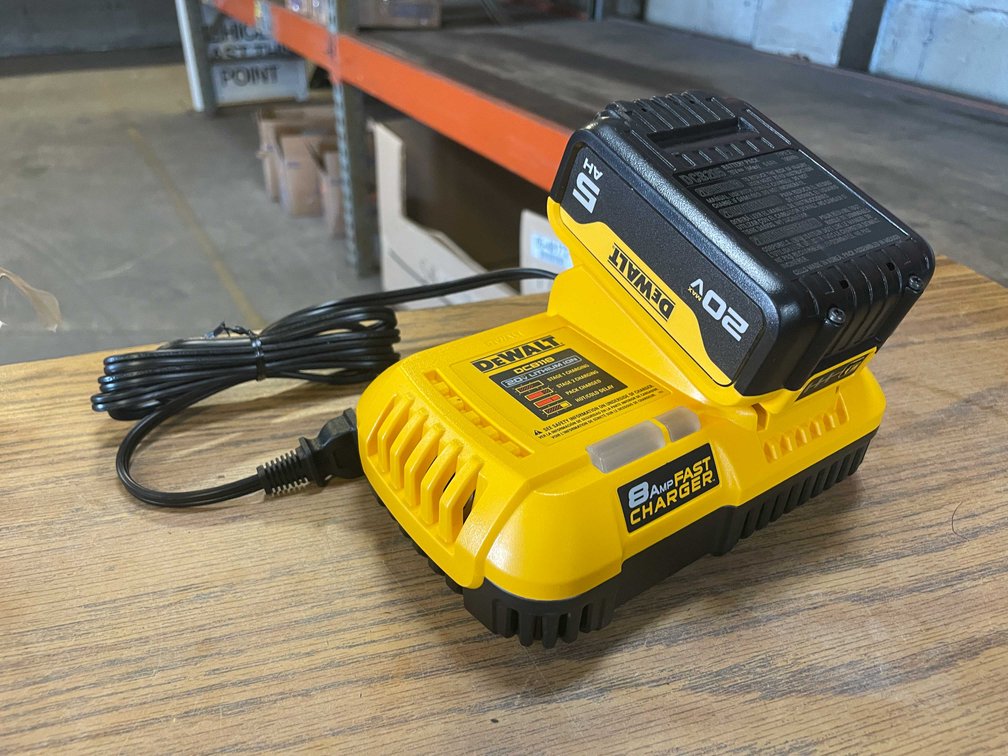 DeWalt Fast Charger BAttery (PR5)