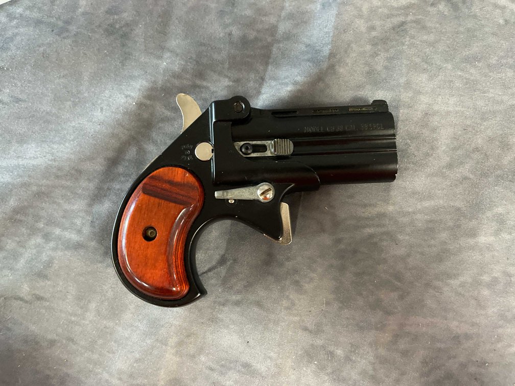 Cobra CB38 Deringer 38 SPL  Pistol, SN: CT091852