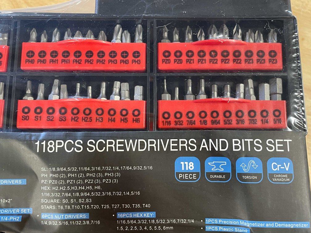 Screwdriver and Bit Set. 118 PCS (CW)