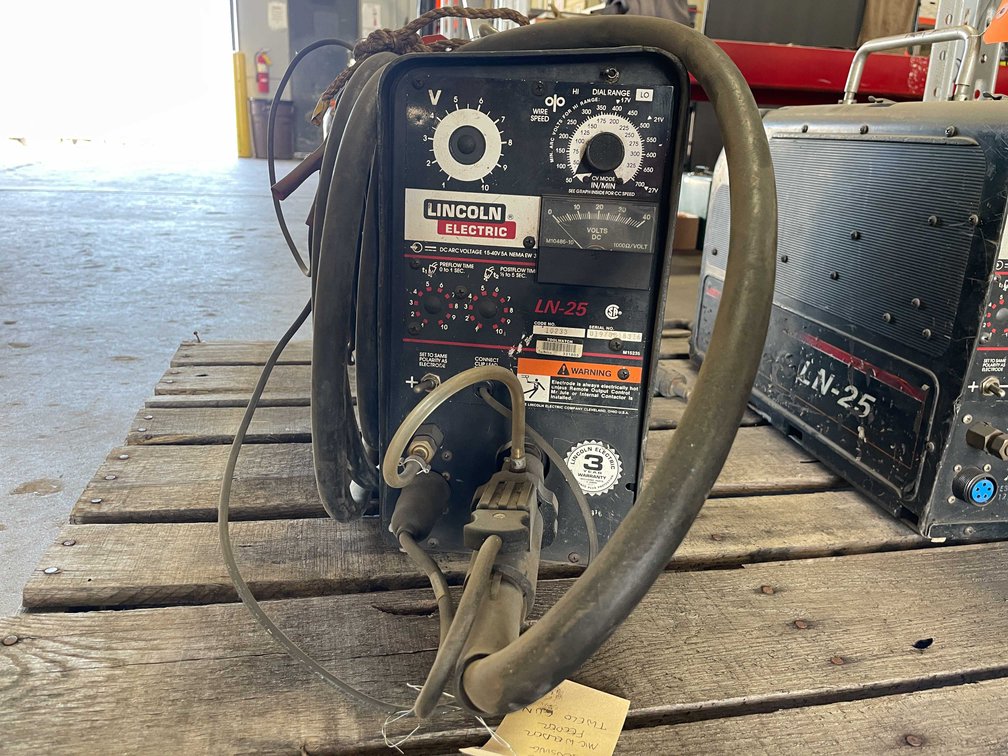 Lincoln Mig Welder Feeder (F)